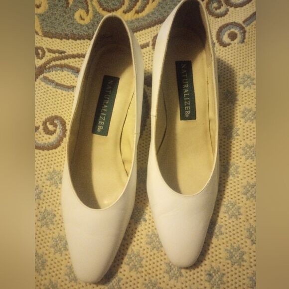 Neutralizer leather kitten heel pointed toe pumps - Picture 2 of 6